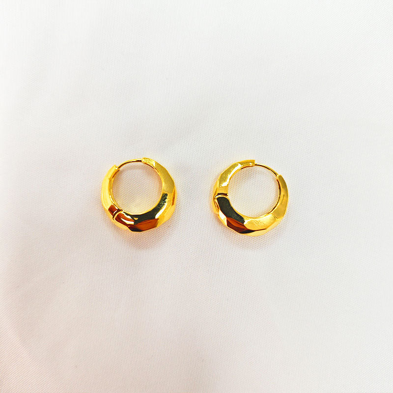 🔥 18K Gold Plated Mini Hoop Earrings - The 'Expensive Look' Huggie Hoops Everyone's Obsessing Over