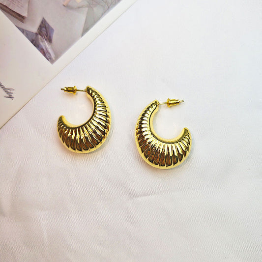 Thick 18K Gold Plated Textured Crescent Hoop Earrings - Hypoallergenic Ribbed Design