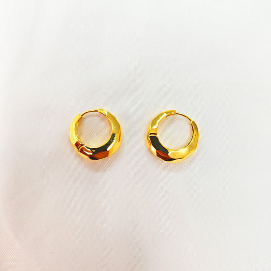 🔥 18K Gold Plated Mini Hoop Earrings - The 'Expensive Look' Huggie Hoops Everyone's Obsessing Over